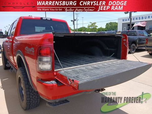 Used 2019 RAM 2500 Big Horn w/ Night Edition AWD/4WD image 32