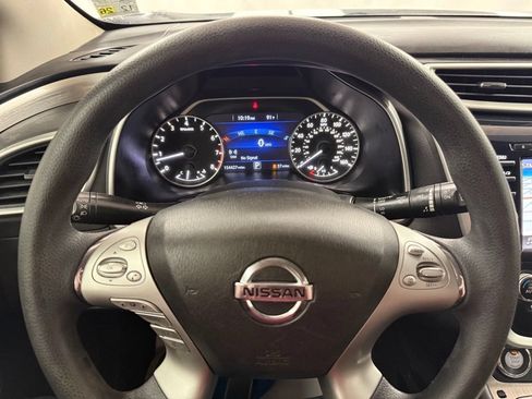 Used 2017 Nissan Murano S w/ Navigation Package FWD image 12