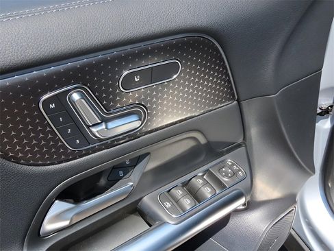 New 2025 Mercedes-Benz GLA 250 4MATIC image 49