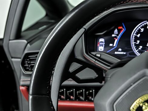 Used 2020 Lamborghini Huracan EVO AWD/4WD image 25