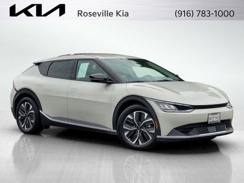 Certified 2024 Kia EV6 Light image 1