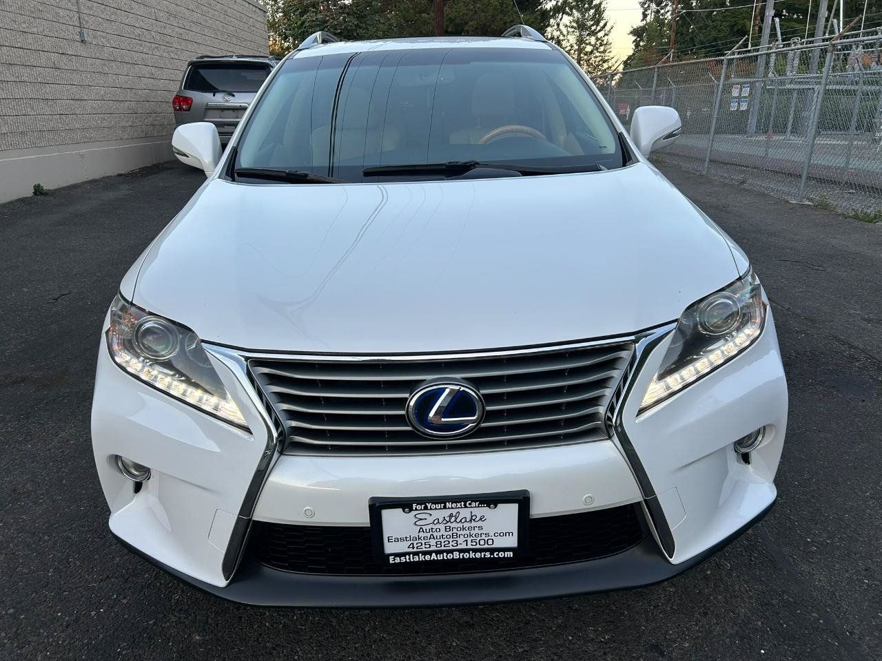 Used 2014 Lexus RX 450h AWD image 2