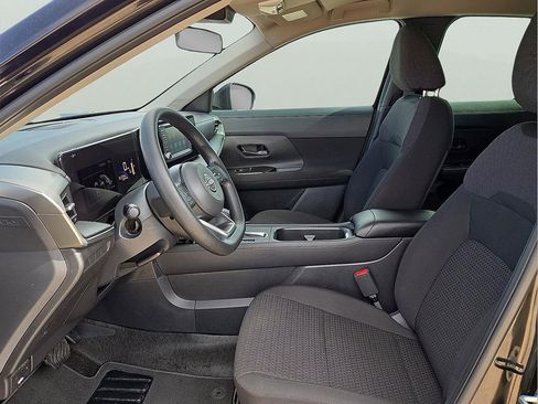 Used 2025 Nissan Kicks S image 13