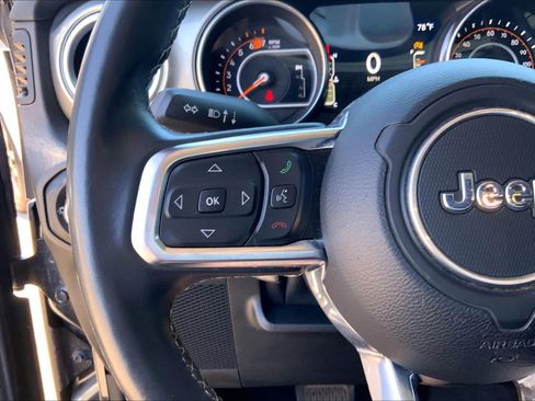 Used 2020 Jeep Wrangler Unlimited Sahara w/ Uconnect 4C Nav & Sound Group AWD/4WD image 22