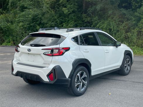 Used 2024 Subaru Crosstrek 2.0i Premium AWD/4WD image 5