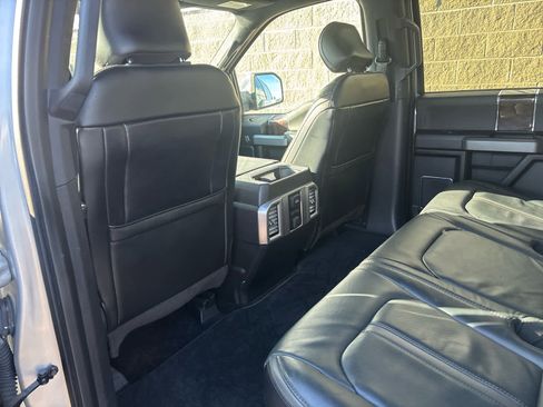 Used 2016 Ford F150 Platinum w/ Equipment Group 701A Luxury image 40