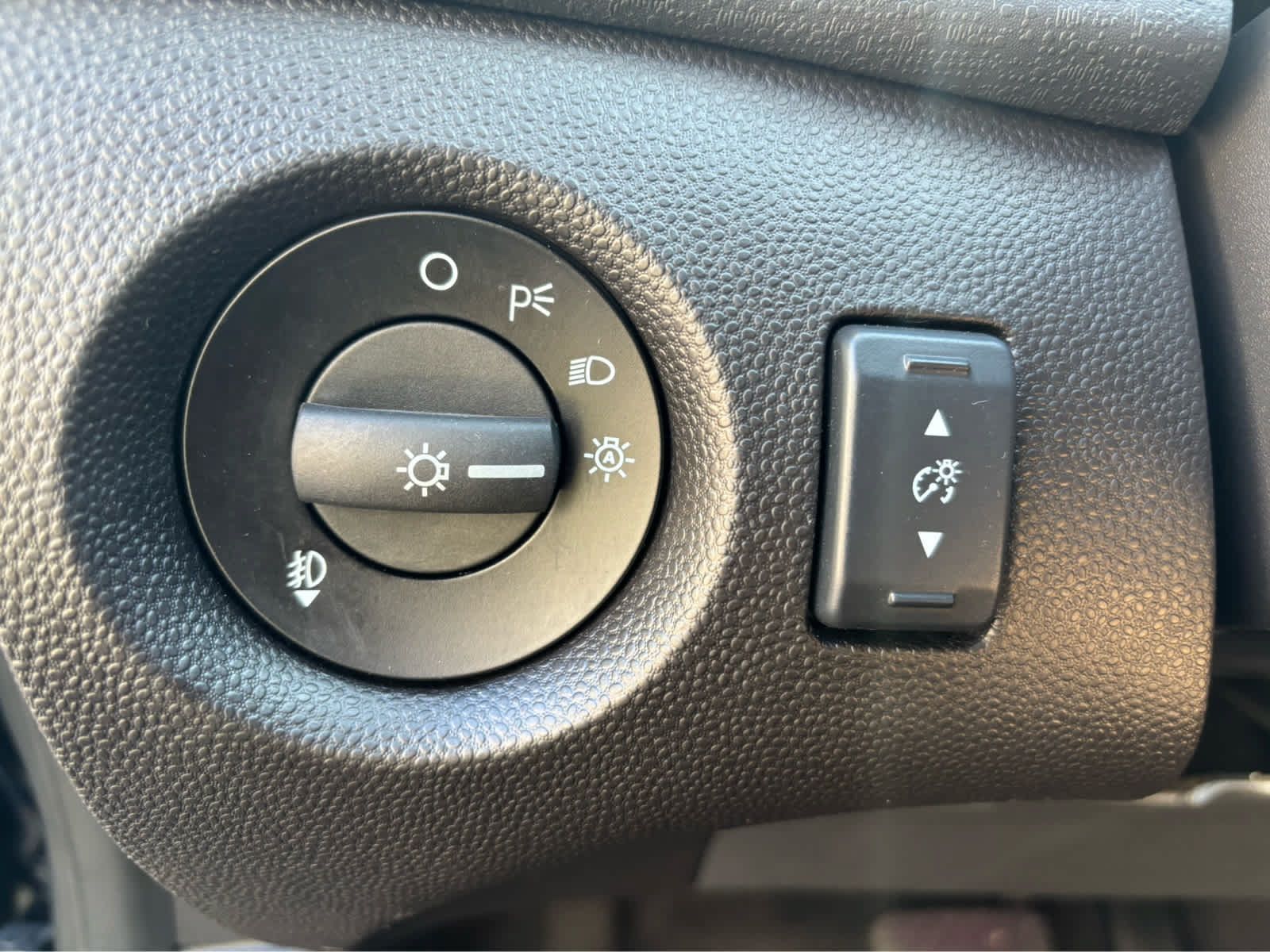 Used 2016 Ford Fiesta SE w/ Equipment Group 201A FWD image 16