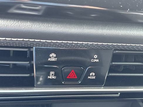Used 2024 Volkswagen Atlas Cross Sport SEL AWD/4WD image 41