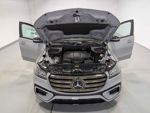 New 2026 Mercedes-Benz GLS 450 4MATIC image 11
