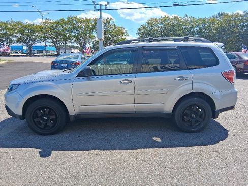 Used 2010 Subaru Forester 2.5XT Limited image 8