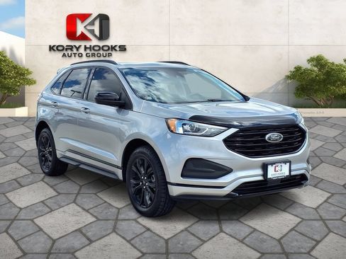 Used 2023 Ford Edge SE w/ Black Appearance Package AWD/4WD image 2