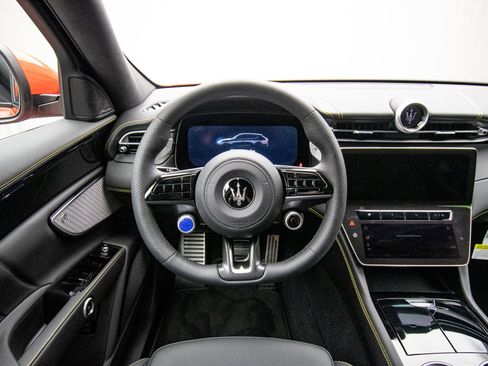 New 2026 Maserati Grecale Modena image 12