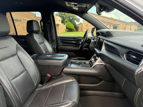 Used 2023 GMC Yukon Denali AWD/4WD image 35
