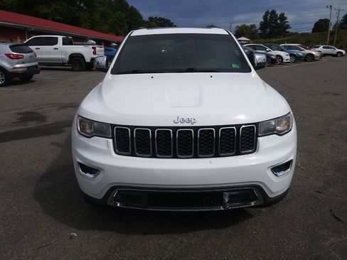 Used 2018 Jeep Grand Cherokee Limited image 3