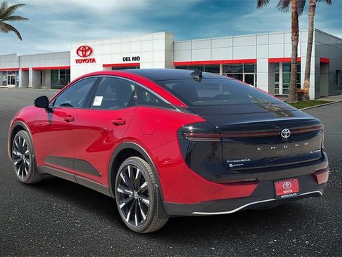 New 2026 Toyota Crown Platinum image 4