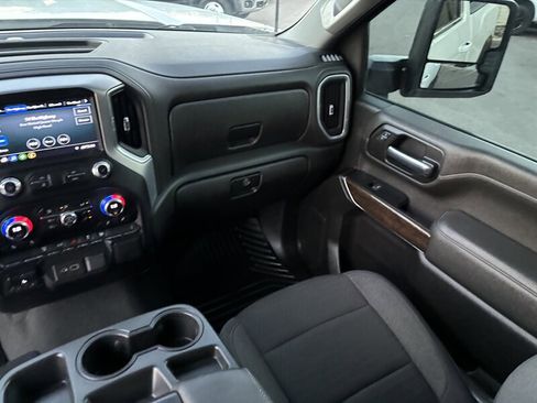 Used 2022 GMC Sierra 2500 SLE w/ SLE Convenience Package image 27