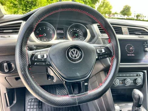Used 2021 Volkswagen Tiguan S FWD image 17