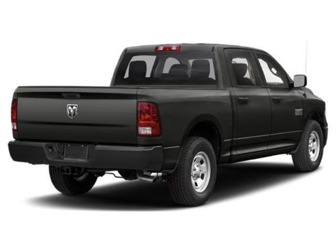 Used 2019 RAM 1500 Express w/ Express Value Package AWD/4WD image 3