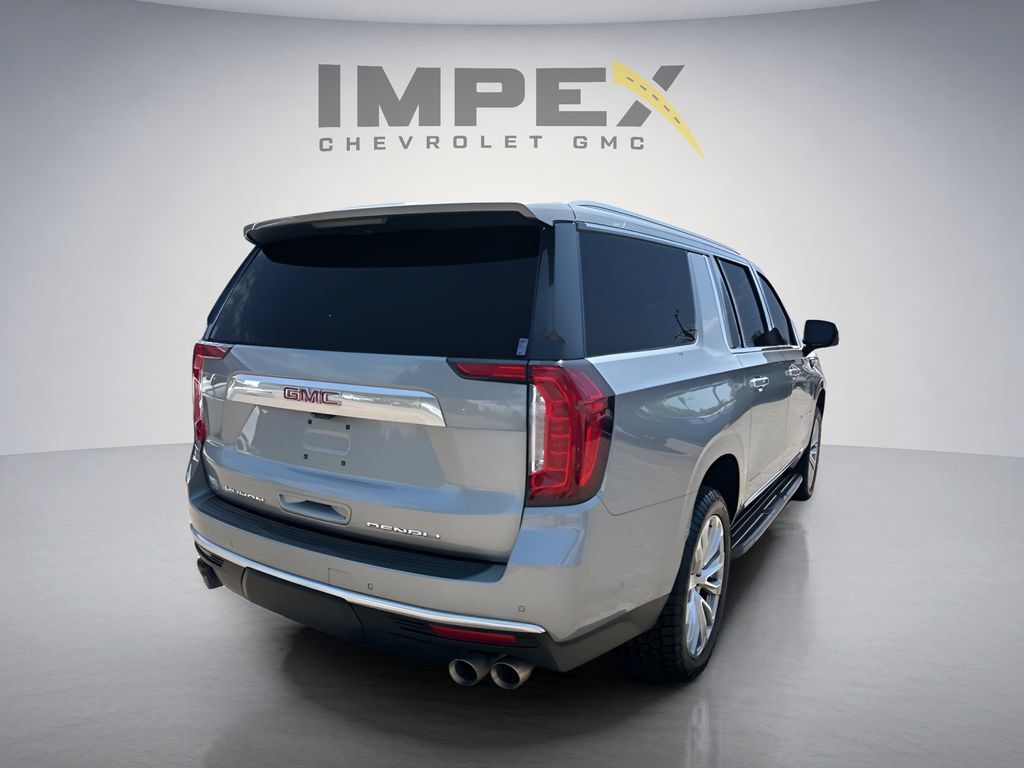 Used 2024 GMC Yukon XL Denali w/ Advanced Technology Package AWD/4WD image 4