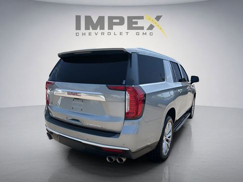 Used 2024 GMC Yukon XL Denali w/ Advanced Technology Package AWD/4WD image 4