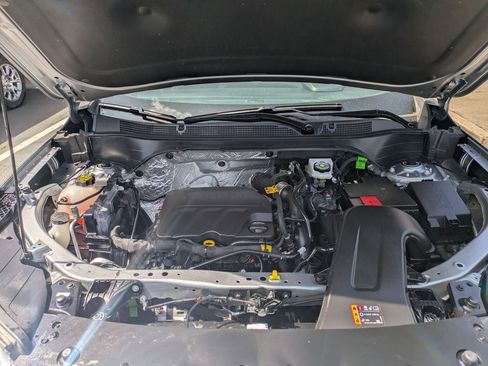 Used 2025 Chevrolet Trax LT w/ LT Convenience Package image 33