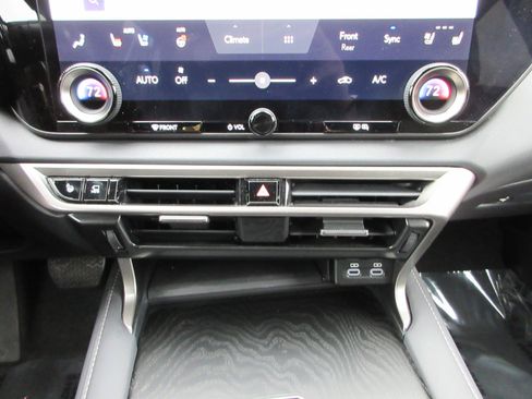 Used 2024 Lexus RX 350 Premium Plus image 43