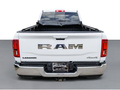 Used 2025 RAM 3500 Laramie AWD/4WD image 59