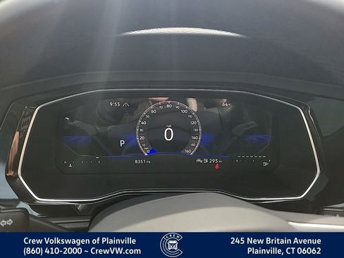 Certified 2023 Volkswagen Jetta SE w/ Panoramic Sunroof Package FWD image 4