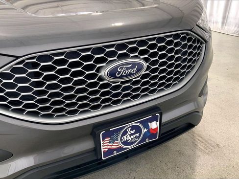 Used 2024 Ford Edge SE AWD/4WD image 7