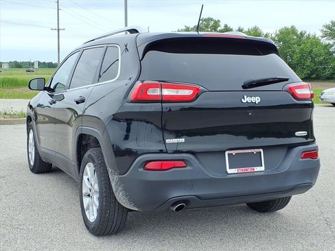 Used 2017 Jeep Cherokee Latitude FWD image 25