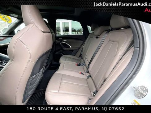 Used 2025 Audi Q5 Premium Plus w/ Premium Plus image 18