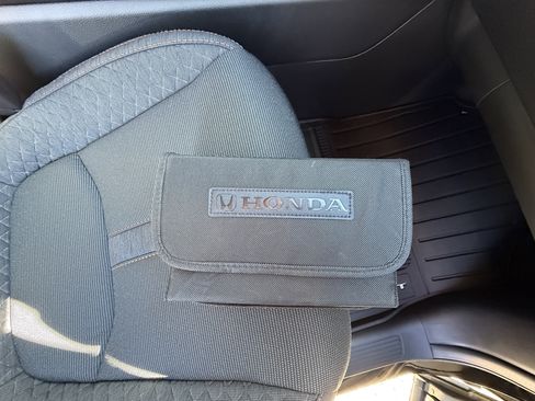 New 2025 Honda Pilot Sport image 33