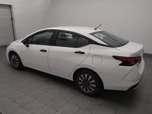 Used 2022 Nissan Versa S FWD image 3