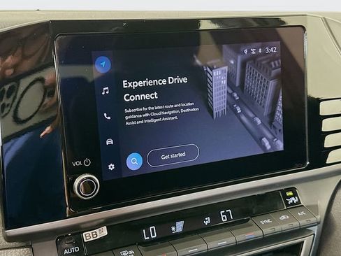 Used 2025 Toyota Camry LE image 16