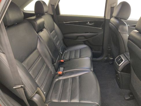 Used 2020 Kia Sorento EX AWD/4WD image 19