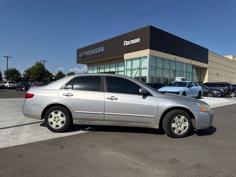 Used 2005 Honda Accord LX image 7