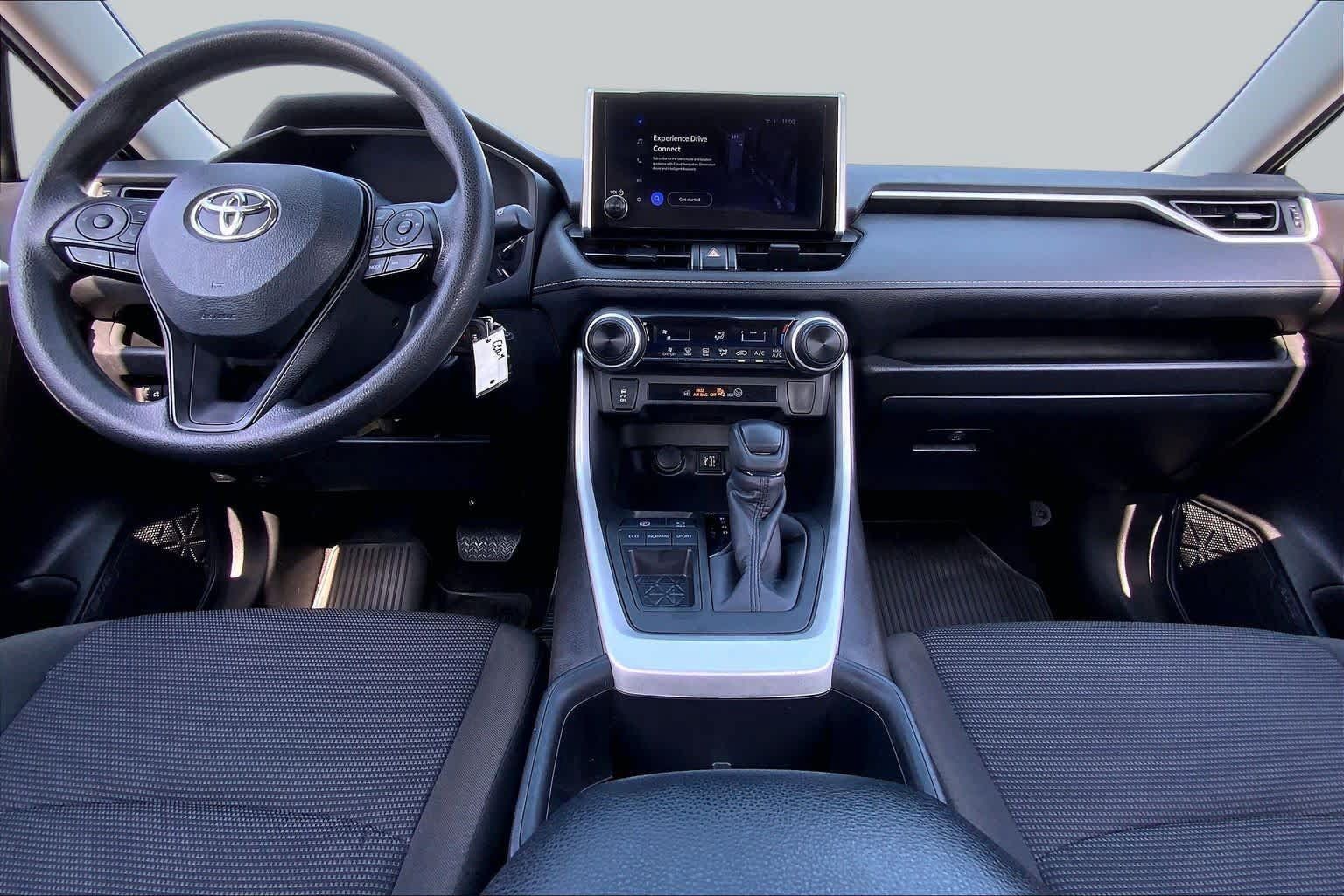 Used 2023 Toyota RAV4 LE FWD image 15