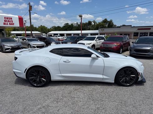 Used 2021 Chevrolet Camaro SS RWD image 8