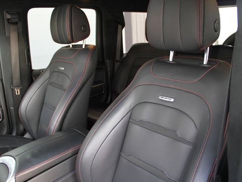 Used 2020 Mercedes-Benz G 63 AMG 4MATIC w/ G Manufaktur Interior Package image 12
