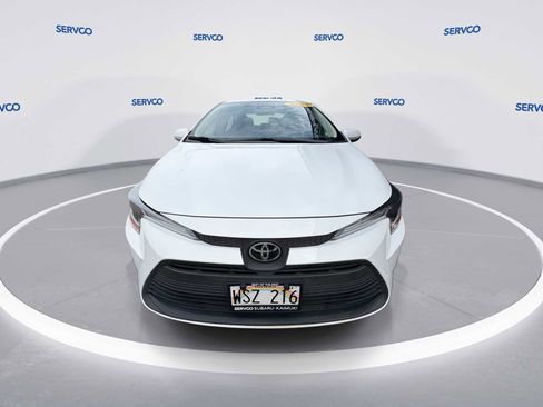 Used 2023 Toyota Corolla LE image 3