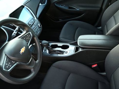 Used 2024 Chevrolet Malibu LT image 22