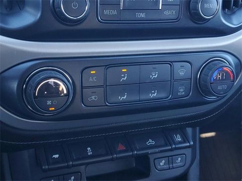 Used 2016 GMC Canyon SLT w/ Driver Alert Package image 28