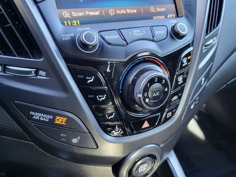 Used 2013 Hyundai Veloster Turbo image 21