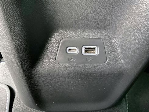 Certified 2023 Buick Envision Essence image 31