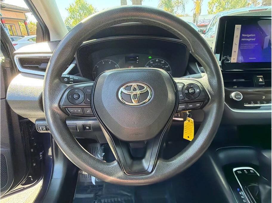 Used 2023 Toyota Corolla LE FWD image 10