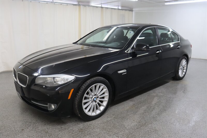 Used 2012 BMW 535i xDrive Sedan AWD/4WD image 3
