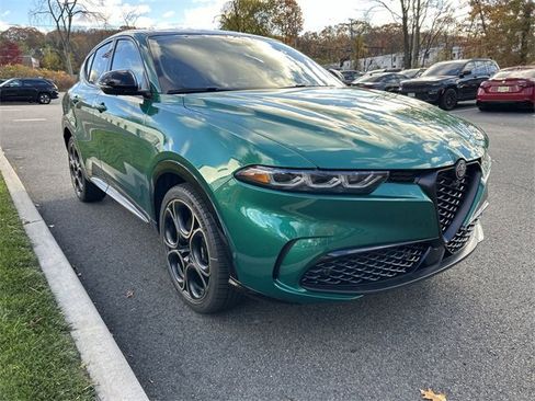 New 2025 Alfa Romeo Tonale image 2