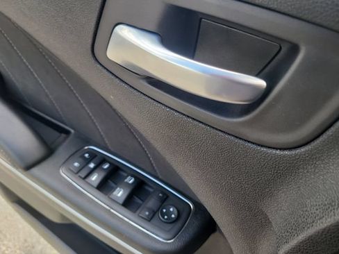 Used 2022 Dodge Charger SXT RWD image 17