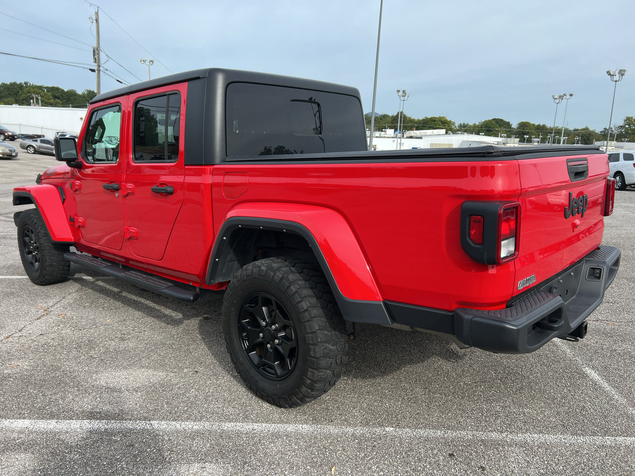 Used 2022 Jeep Gladiator Sport AWD/4WD image 5