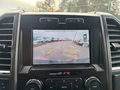 Used 2016 Ford F150 XLT w/ Equipment Group 302A Luxury image 11